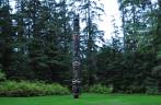 Totem marca o local onde estava a fortaleza Tinglit em parque de Sitka, no sudeste do Alaska